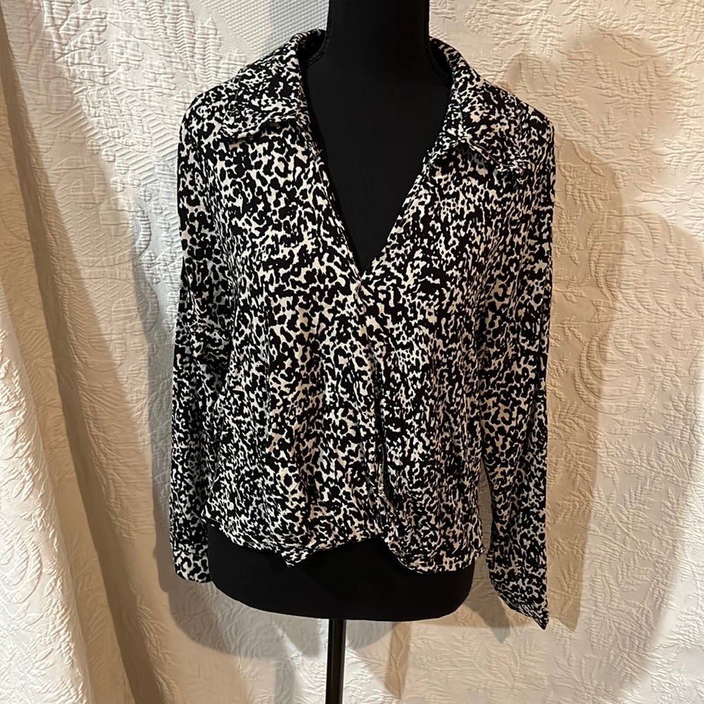 Rachel Zoe blouse, size medium, NWT
